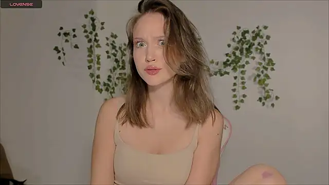 Amelia Lein online show from September 14, 2025, 12:33 am