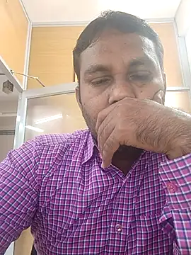 adicma123 online show from October 29, 2025, 8:02 am