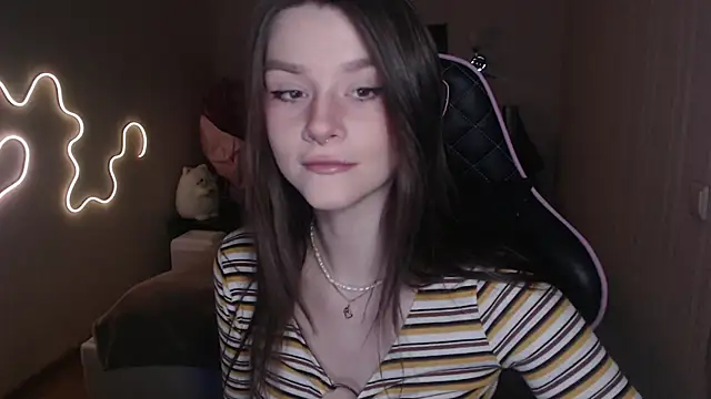 jeann elsaa online show from December 22, 2024, 10:58 pm