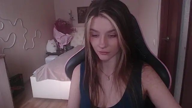 jeann elsaa online show from February 25, 2025, 6:23 pm