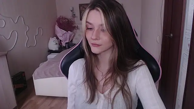 jeann elsaa online show from February 28, 2025, 7:48 am