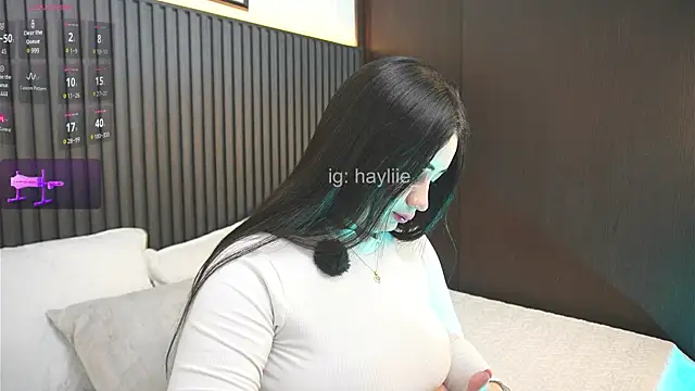 Snapshot of haylie_ chatting on June 5, 2026, 6:07 am haylie online show from June 5, 2026, 6:07 am