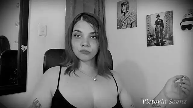 victoriaasaenz  online show from February 13, 2025, 4:00 am