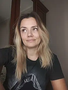 KrissSexi online show from October 31, 2025, 6:37 pm