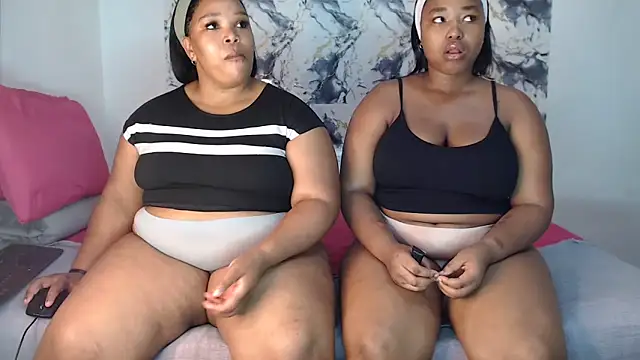 SexyAmeena2002 online show from April 14, 2026, 8:47 pm