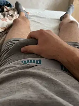 mihaixxx1 online show from November 10, 2025, 10:09 am