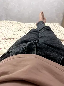 mihaixxx1 online show from October 22, 2025, 3:11 pm