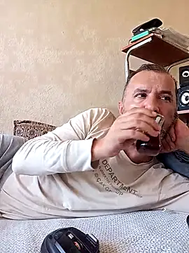 bestofyalcinturkey online show from November 13, 2025, 8:51 am