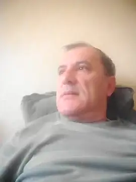 Snapshot of bestofyalcinturkey chatting on January 13, 2025, 8:58 am bestofyalcinturkey online show from January 13, 2025, 8:58 am