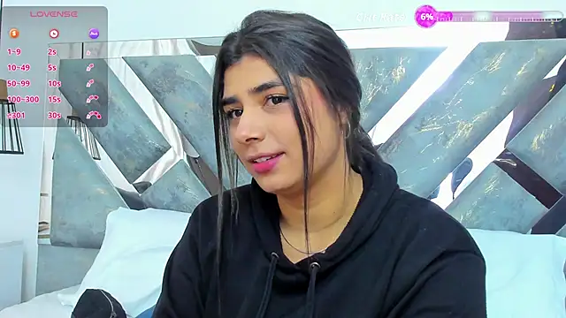 ZiaCalifa online show from November 6, 2025, 12:20 pm