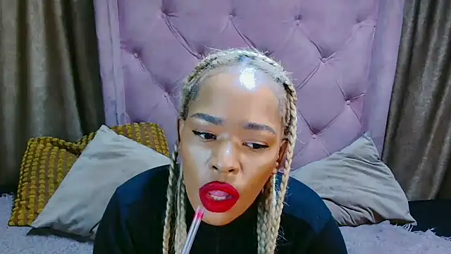 AFRICANGODDESSXXX online show from June 18, 2026, 9:42 pm