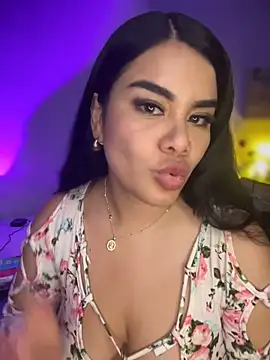 Snapshot of Insane_Issa chatting on March 19, 2025, 12:48 am Insane Issa online show from March 19, 2025, 12:48 am