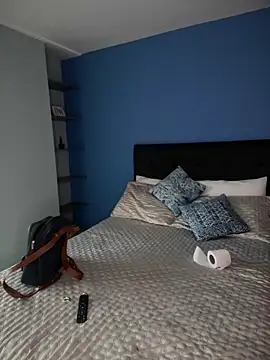 Snapshot of Insane_Issa chatting on February 14, 2025, 10:58 pm Insane Issa online show from February 14, 2025, 10:58 pm