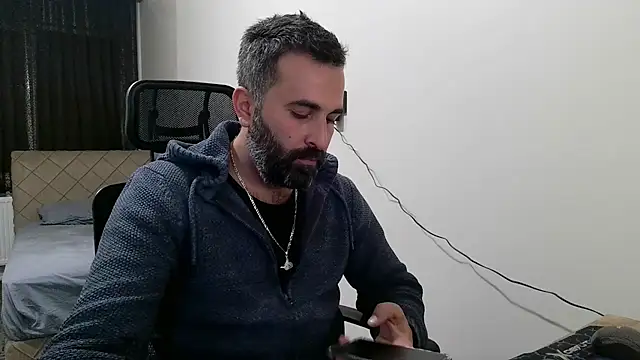 tgltplsr online show from November 26, 2025, 9:48 pm