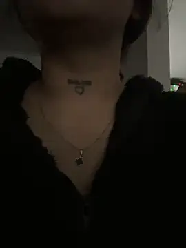 LunaBaker-1 online show from January 31, 2026, 10:30 pm