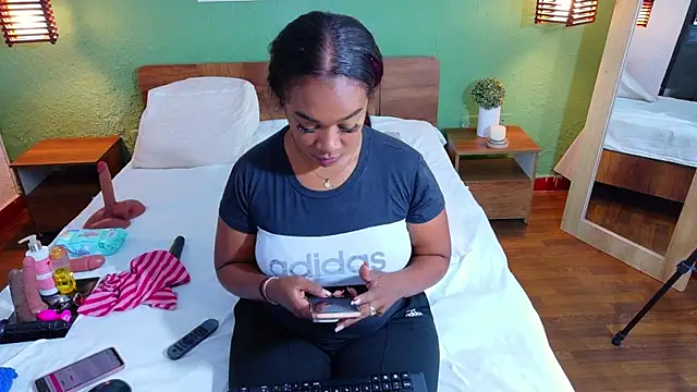 dannaahbrown online show from December 18, 2025, 12:53 pm