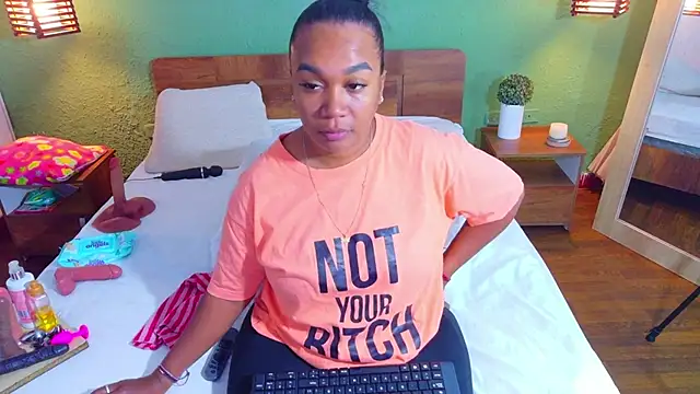 dannaahbrown online show from April 16, 2026, 7:14 pm