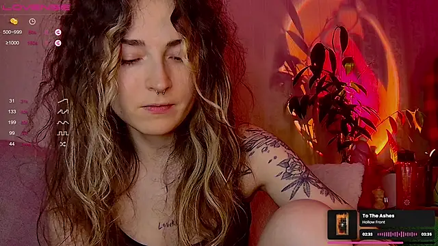 Snapshot of IttyKitty chatting on February 11, 2026, 12:43 am IttyKitty online show from February 11, 2026, 12:43 am