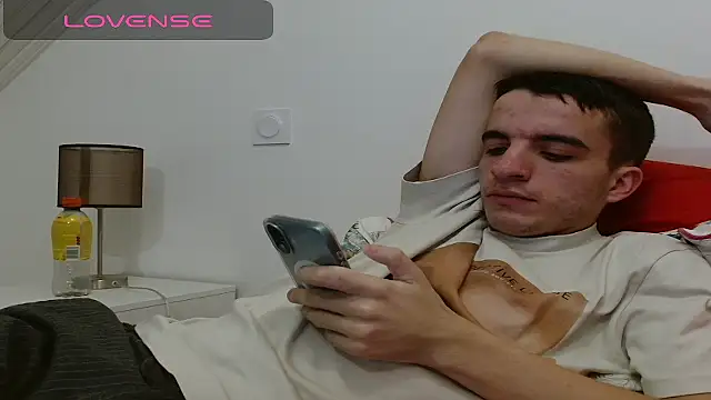 Tombgy07 online show from November 9, 2025, 8:35 pm