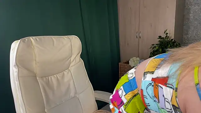Snapshot of anita_blairr chatting on June 10, 2026, 11:50 pm anita blairr online show from June 10, 2026, 11:50 pm