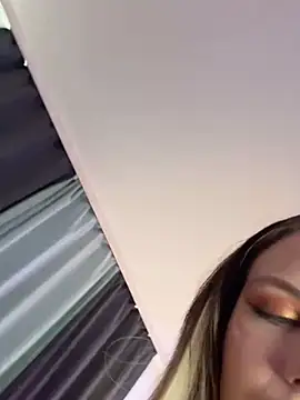 Snapshot of KittyKatyDream chatting on February 1, 2025, 2:13 pm KittyKatyDream online show from February 1, 2025, 2:13 pm