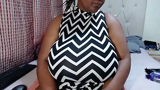 CHOCOLATEDARKBUSTYX online show from October 31, 2025, 5:59 am