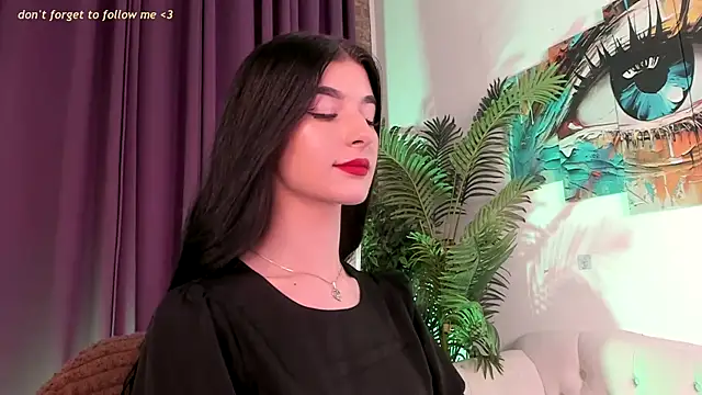 LauraCoy online show from July 24, 2026, 11:23 pm