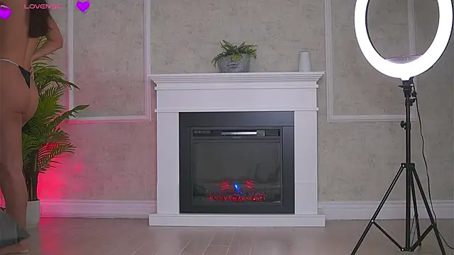 Abbela White online show from November 17, 2025, 6:06 am