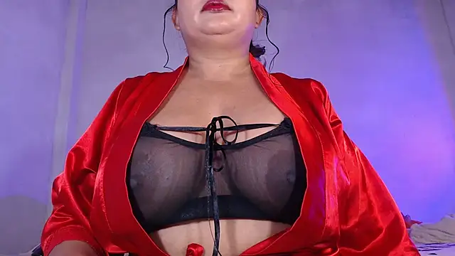 NadiaWhite online show from December 2, 2025, 10:17 am