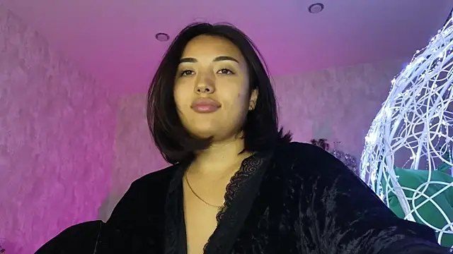 lily  foster online show from December 18, 2025, 6:45 pm