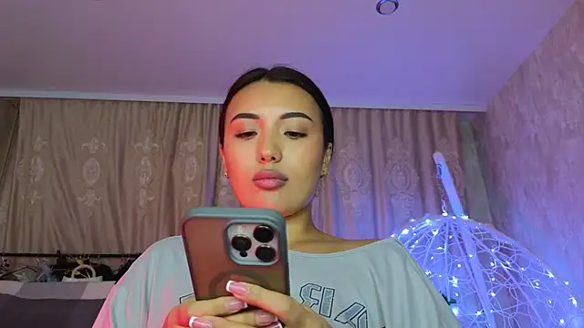 Snapshot of lily__foster chatting on February 17, 2026, 2:58 pm lily foster online show from February 17, 2026, 2:58 pm