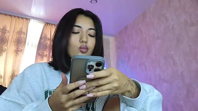 lily  foster online show from January 12, 2026, 8:54 am