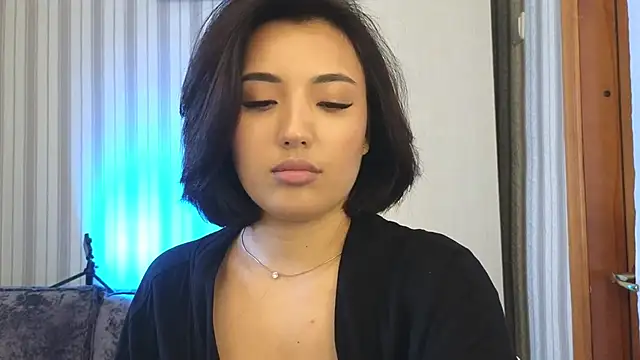 lily  foster online show from September 15, 2025, 7:31 am