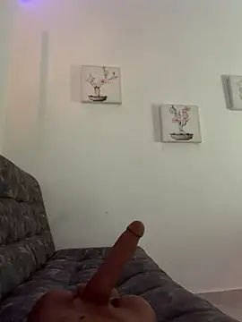 Megan lu2 online show from February 6, 2026, 3:35 am