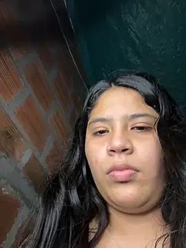 moncerrat luna online show from February 12, 2025, 8:18 pm