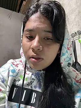 moncerrat luna online show from February 7, 2025, 10:08 am