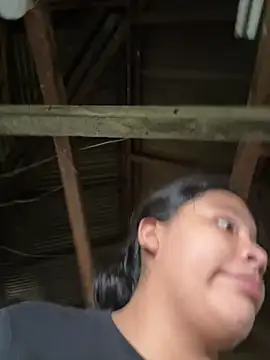 moncerrat luna online show from March 15, 2025, 1:29 pm