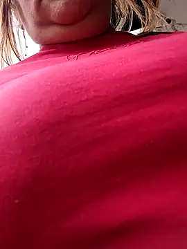 HORNY MATURE25 online show from April 7, 2026, 7:37 pm