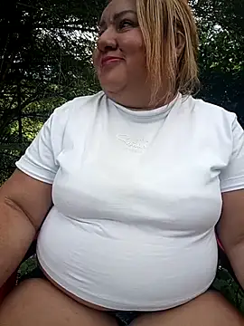 HORNY MATURE25 online show from April 12, 2026, 9:07 pm