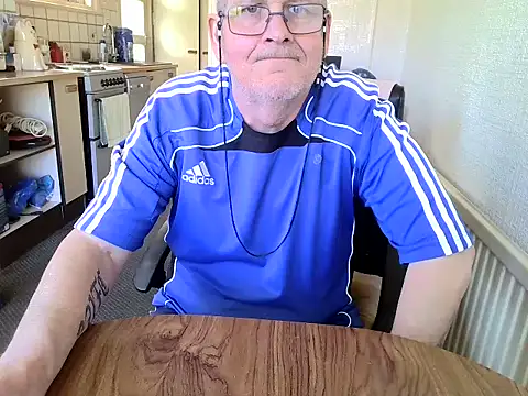 daddyflash online show from March 18, 2025, 2:28 pm