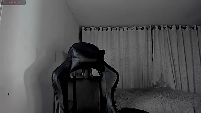 aliice walker  online show from August 4, 2026, 3:33 am