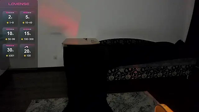 Snapshot of KitsuneRem chatting on February 14, 2026, 12:44 am KitsuneRem online show from February 14, 2026, 12:44 am