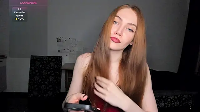 Snapshot of KitsuneRem chatting on September 9, 2025, 9:02 pm KitsuneRem online show from September 9, 2025, 9:02 pm