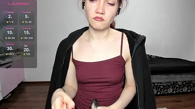 Snapshot of KitsuneRem chatting on September 22, 2025, 9:21 pm KitsuneRem online show from September 22, 2025, 9:21 pm