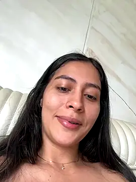 Snapshot of Sophie__Foxxx chatting on October 3, 2025, 4:30 pm Sophie Foxxx online show from October 3, 2025, 4:30 pm