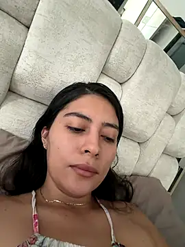 Sophie  Foxxx online show from December 4, 2025, 3:22 pm