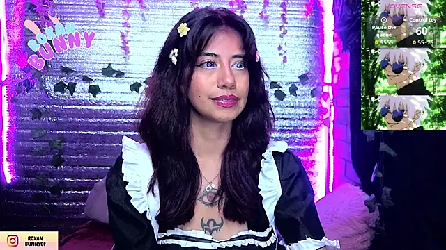 Roxanbunny1 online show from March 18, 2026, 7:00 am