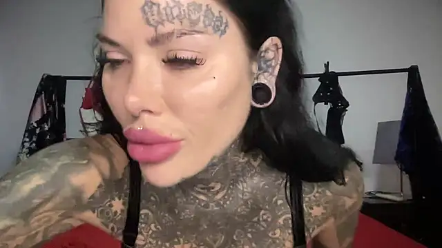 Snapshot of claudiacvc95 chatting on January 15, 2026, 5:44 am claudiacvc95 online show from January 15, 2026, 5:44 am