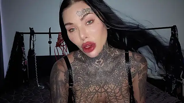 claudiacvc95 online show from March 20, 2026, 4:13 am