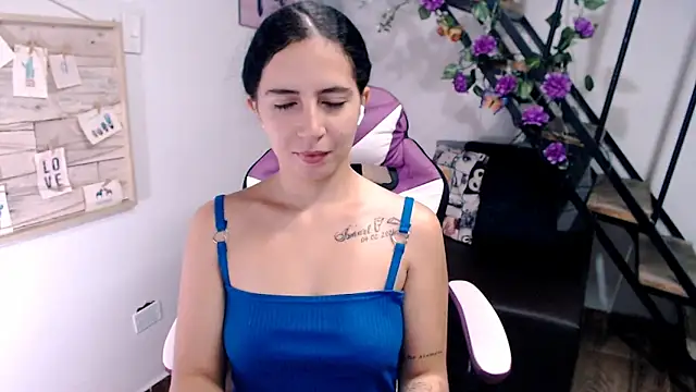 samantha baby  online show from April 2, 2026, 6:36 pm